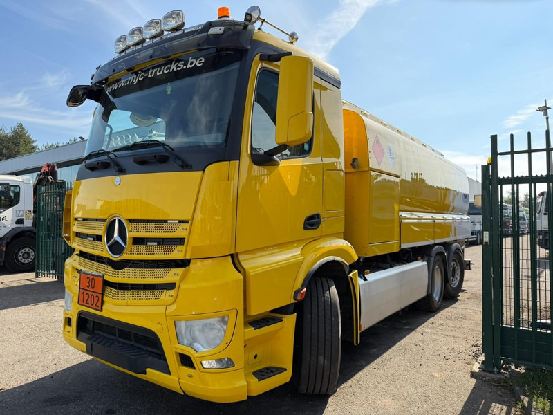 Mercedes-Benz ANTOS 2632 6x2 FUEL TANKER 16.000L - 4 COMP - DIESEL / PETROL - RETARDER - EURO 6 - LIFT / STEERING AXLE - *FULL AIR* - BE TRUCK - Tovornjak cisterna: slika 3 Mercedes-Benz ANTOS 2632 6x2 FUEL TANKER 16.000L - 4 COMP - DIESEL / PETROL - RETARDER - EURO 6 - LIFT / STEERING AXLE - *FULL AIR* - BE TRUCK - Tovornjak cisterna: slika 3