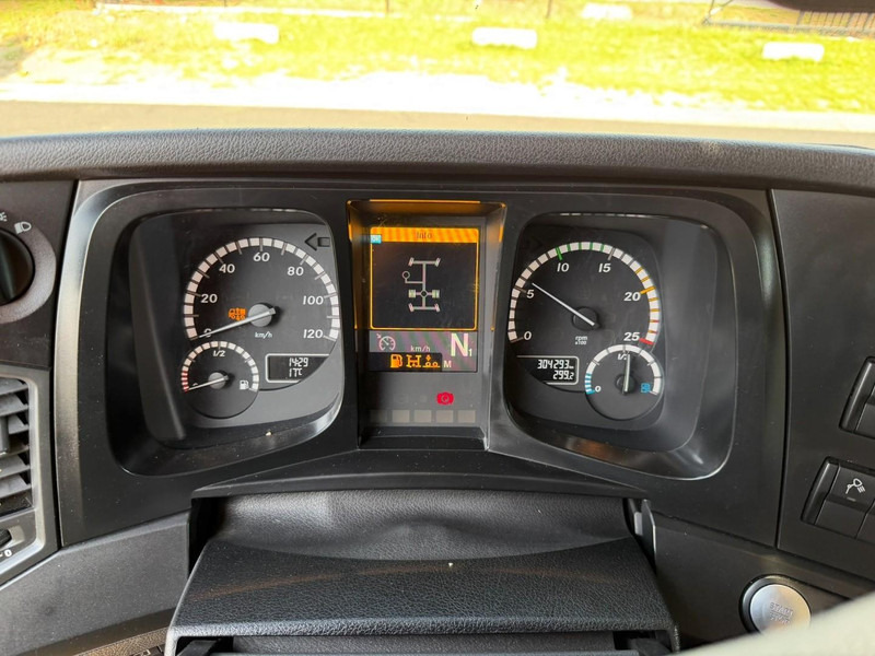 Tovornjak cisterna Mercedes-Benz ANTOS 2632 6x2 FUEL TANKER 16.000L - 4 COMP - DIESEL / PETROL - RETARDER - EURO 6 - LIFT / STEERING AXLE - *FULL AIR* - BE TRUCK: slika 17