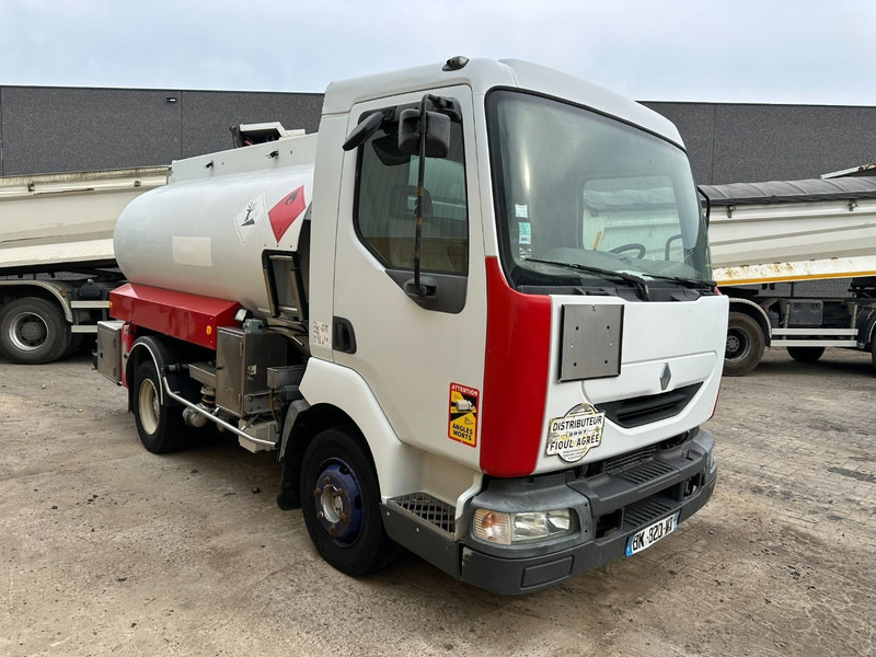 Renault MIDLUM 150 FUEL TANKER / CITERNE MAZOUT - 6500L - 3 COMPARTIMENTS - *ENGINE PROBLEM* - Tovornjak cisterna: slika 2 Renault MIDLUM 150 FUEL TANKER / CITERNE MAZOUT - 6500L - 3 COMPARTIMENTS - *ENGINE PROBLEM* - Tovornjak cisterna: slika 2