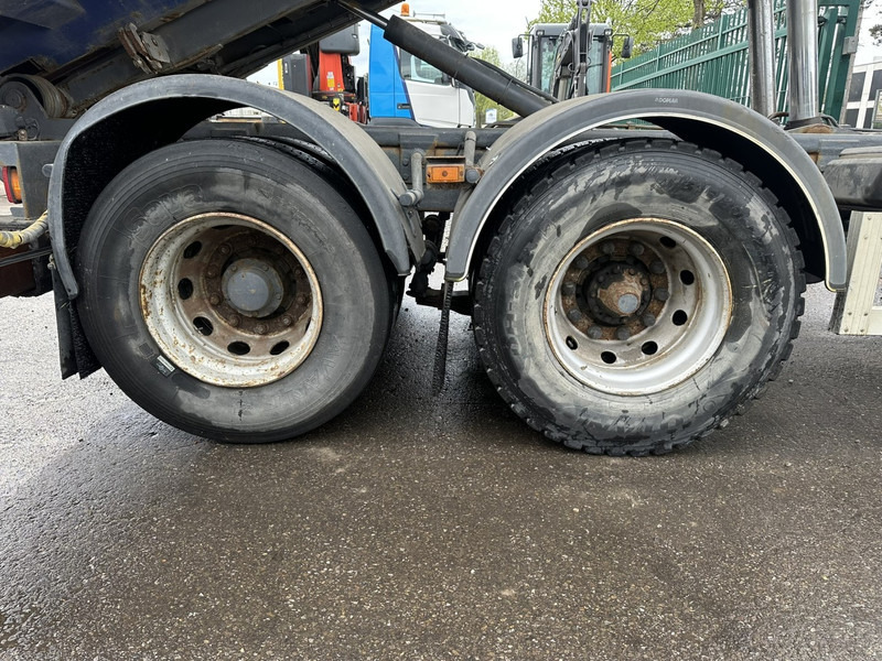 Scania 114G-340 6x2 + KRAN (27.5m) EFFER 430 (11.5T) 4S + JIB 6F 4S + WINCH + RADIO - MANUAL 3+3 / BALLESTAS - Tovornjak prekucnik, Tovornjak z dvigalom: slika 5 Scania 114G-340 6x2 + KRAN (27.5m) EFFER 430 (11.5T) 4S + JIB 6F 4S + WINCH + RADIO - MANUAL 3+3 / BALLESTAS - Tovornjak prekucnik, Tovornjak z dvigalom: slika 5