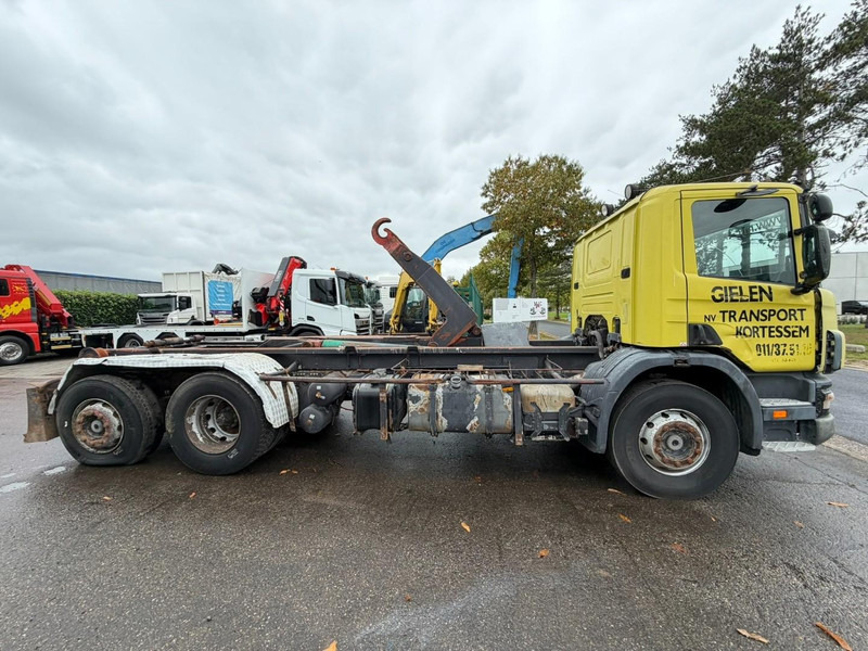 Scania 94G-260 6x2 HOOKLIFT / GANCHO - MANUAL - BE TRUCK - Kotalni prekucni tovornjak: slika 4 Scania 94G-260 6x2 HOOKLIFT / GANCHO - MANUAL - BE TRUCK - Kotalni prekucni tovornjak: slika 4