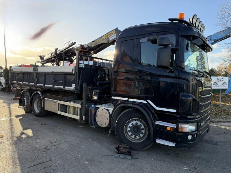 Scania G420 6x2 TIPPER + CRANE PALFINGER PK22002 C (4x) + GRABBER - LIFT + STEERING AXLE - DAMAGED CRANE - Tovornjak prekucnik, Tovornjak z dvigalom: slika 1 Scania G420 6x2 TIPPER + CRANE PALFINGER PK22002 C (4x) + GRABBER - LIFT + STEERING AXLE - DAMAGED CRANE - Tovornjak prekucnik, Tovornjak z dvigalom: slika 1