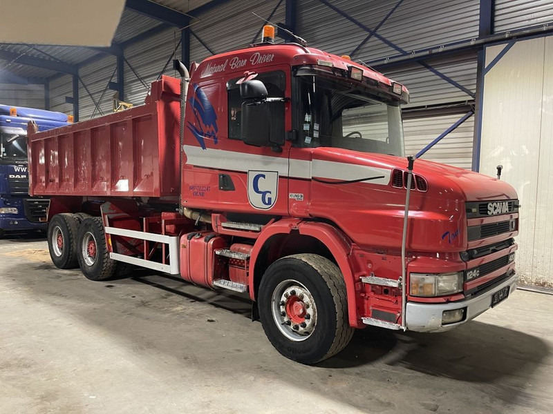 Scania T124-420 TORPEDO HAUBE - 6x4 - KIPPER - MANUAL GRS900 3+3 - STEEL SPRING / BALLIESTAS / LAMES / BLATT - Tovornjak prekucnik: slika 1 Scania T124-420 TORPEDO HAUBE - 6x4 - KIPPER - MANUAL GRS900 3+3 - STEEL SPRING / BALLIESTAS / LAMES / BLATT - Tovornjak prekucnik: slika 1