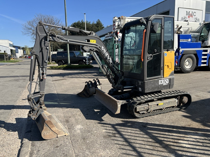Volvo ECR25D 3 BAKKEN - 635 UREN - SLOOP + SORTEERFUNCTIE - EXTRA HYDR. LEIDINGEN - Mini bager: slika 2 Volvo ECR25D 3 BAKKEN - 635 UREN - SLOOP + SORTEERFUNCTIE - EXTRA HYDR. LEIDINGEN - Mini bager: slika 2