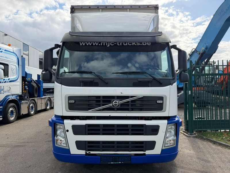 Volvo FM 370 6x2 BOX 8m15 - LIFT + STEERING AXLE - EURO 5 - I SHIFT - 26T - TÜV 06/2026 - VERY NICE CONDITION -  BE TRUCK - Tovornjak s ponjavo: slika 2 Volvo FM 370 6x2 BOX 8m15 - LIFT + STEERING AXLE - EURO 5 - I SHIFT - 26T - TÜV 06/2026 - VERY NICE CONDITION -  BE TRUCK - Tovornjak s ponjavo: slika 2