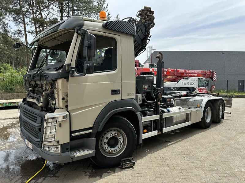 Volvo FM 370 6x2 HOOKLIFT 21T + CRANE HIAB 144 E-4 HIDUO - ENGINE / GEARBOX OK - CHASSIS OK - RUNNING + DRIVING - BE TRUCK - Kotalni prekucni tovornjak, Tovornjak z dvigalom: slika 4 Volvo FM 370 6x2 HOOKLIFT 21T + CRANE HIAB 144 E-4 HIDUO - ENGINE / GEARBOX OK - CHASSIS OK - RUNNING + DRIVING - BE TRUCK - Kotalni prekucni tovornjak, Tovornjak z dvigalom: slika 4