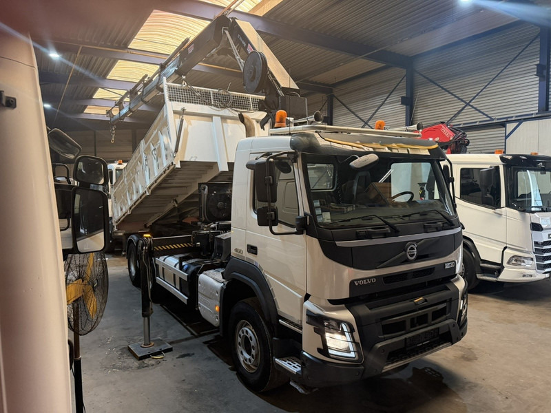 Volvo FMX 460 6x4 TIPPER + CRANE HIAB 244 E-5 HIPRO - ROTATOR - RADIO - *349.000km* - EURO 6 - BE TRUCK - Tovornjak prekucnik, Tovornjak z dvigalom: slika 4 Volvo FMX 460 6x4 TIPPER + CRANE HIAB 244 E-5 HIPRO - ROTATOR - RADIO - *349.000km* - EURO 6 - BE TRUCK - Tovornjak prekucnik, Tovornjak z dvigalom: slika 4