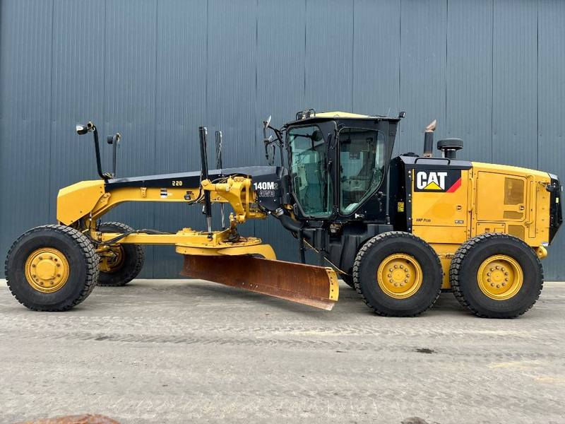 Cat 140M2 AWD - Greder: slika 2 Cat 140M2 AWD - Greder: slika 2