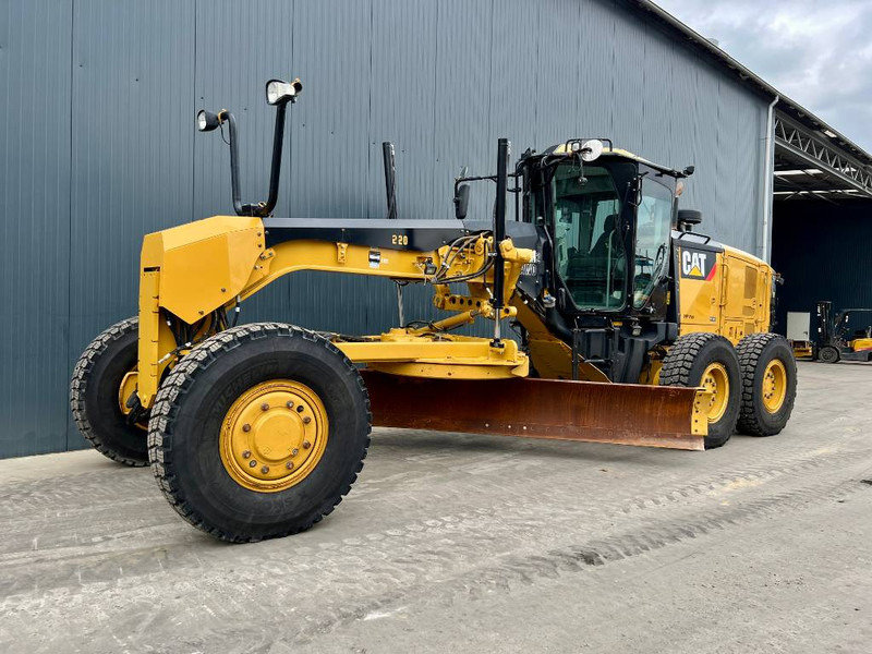 Cat 140M2 AWD - Greder: slika 1 Cat 140M2 AWD - Greder: slika 1
