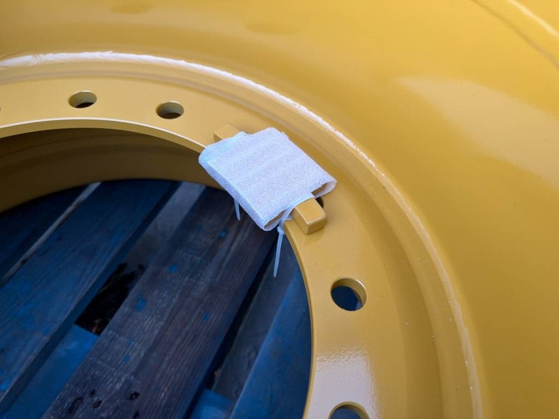 Cat 17.00-25/1.7 RIM for 20.5 x 25 - CAT 938M - Gume in platišča za Gradbeni stroj: slika 3 Cat 17.00-25/1.7 RIM for 20.5 x 25 - CAT 938M - Gume in platišča za Gradbeni stroj: slika 3