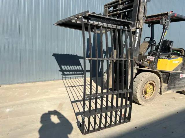 Cat 313D / M315D / 320D / 325D / 330D / 345C / 365C / - Kabina in notranjost za Gradbeni stroj: slika 1 Cat 313D / M315D / 320D / 325D / 330D / 345C / 365C / - Kabina in notranjost za Gradbeni stroj: slika 1