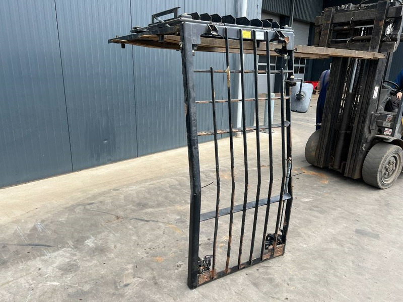 Cat 313E / M315F / 320F / 323E / 325F / 329E / 330F / - Kabina in notranjost za Gradbeni stroj: slika 2 Cat 313E / M315F / 320F / 323E / 325F / 329E / 330F / - Kabina in notranjost za Gradbeni stroj: slika 2