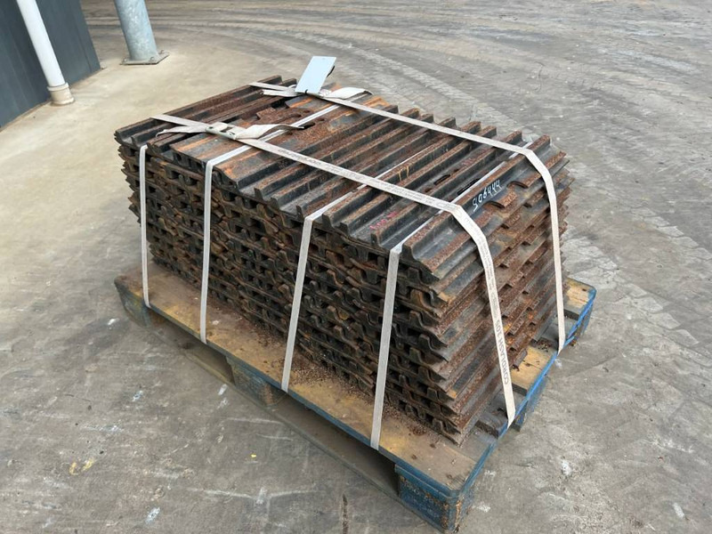 Cat 320D / 323D 3 Grouser 600mm - Okvir/ Šasija za Gradbeni stroj: slika 3 Cat 320D / 323D 3 Grouser 600mm - Okvir/ Šasija za Gradbeni stroj: slika 3