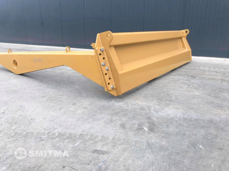 Cat 725 - Dvižna ploščad zadaj za Gradbeni stroj: slika 2 Cat 725 - Dvižna ploščad zadaj za Gradbeni stroj: slika 2