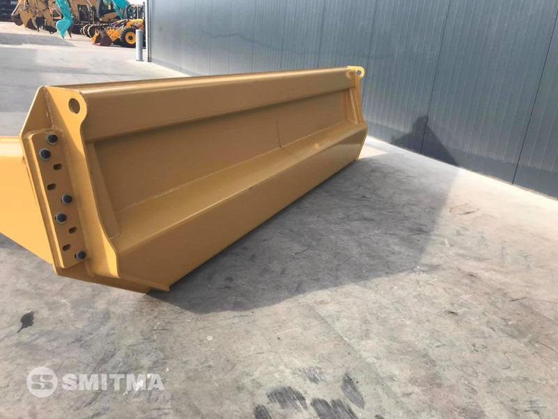 Cat 740 - Dvižna ploščad zadaj za Gradbeni stroj: slika 2 Cat 740 - Dvižna ploščad zadaj za Gradbeni stroj: slika 2
