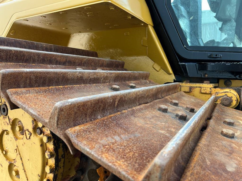 Buldožer Cat D6N LGP: slika 13