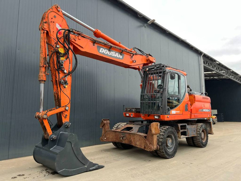 Bager na kolesih Doosan DX210W: slika 1