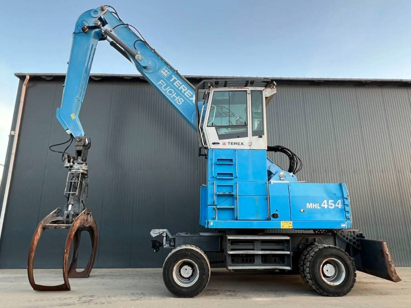 Fuchs MHL454 - Bager za prekladanje primarnih/ Sekundarnih surovin: slika 5 Fuchs MHL454 - Bager za prekladanje primarnih/ Sekundarnih surovin: slika 5