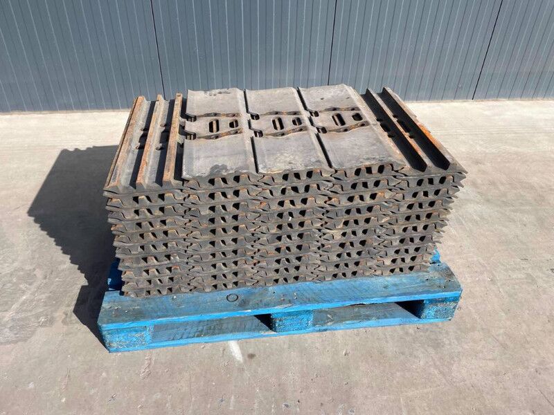 Hyundai R210 / R215 / R220 / R235 / R250 / R260 - Okvir/ Šasija za Gradbeni stroj: slika 4 Hyundai R210 / R215 / R220 / R235 / R250 / R260 - Okvir/ Šasija za Gradbeni stroj: slika 4