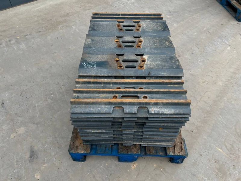 Hyundai R210 / R215 / R220 Shoes 3 Grouser 600mm - Okvir/ Šasija za Gradbeni stroj: slika 2 Hyundai R210 / R215 / R220 Shoes 3 Grouser 600mm - Okvir/ Šasija za Gradbeni stroj: slika 2
