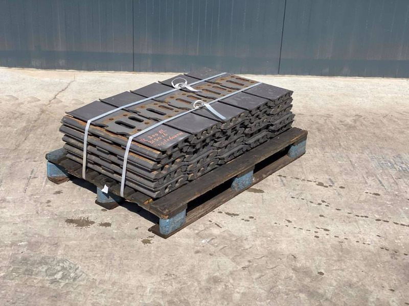 JCB JS240 / JS260 / JS300 Shoes/Pads - Okvir/ Šasija za Gradbeni stroj: slika 1 JCB JS240 / JS260 / JS300 Shoes/Pads - Okvir/ Šasija za Gradbeni stroj: slika 1