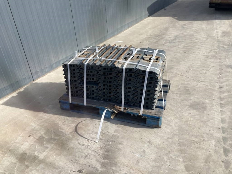 Komatsu PC150 / PC160 / PC180 / PC210 / PC240 3 Grouser 60 - Okvir/ Šasija za Gradbeni stroj: slika 4 Komatsu PC150 / PC160 / PC180 / PC210 / PC240 3 Grouser 60 - Okvir/ Šasija za Gradbeni stroj: slika 4