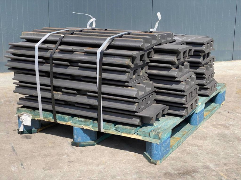 Komatsu PC300 / PC360 / PC400 Shoes/Pads - Okvir/ Šasija za Gradbeni stroj: slika 4 Komatsu PC300 / PC360 / PC400 Shoes/Pads - Okvir/ Šasija za Gradbeni stroj: slika 4