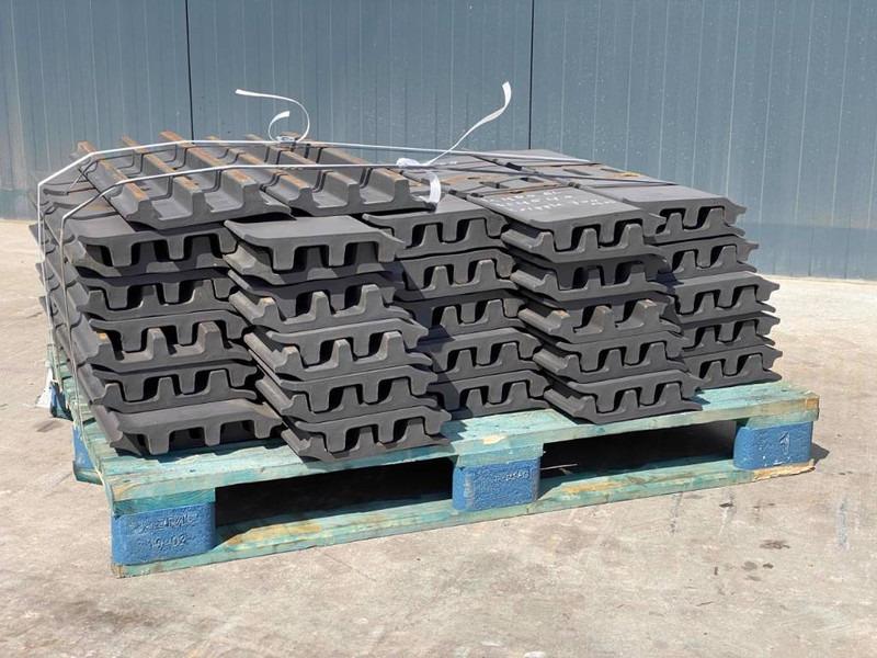 Komatsu PC300 / PC360 / PC400 Shoes/Pads - Okvir/ Šasija za Gradbeni stroj: slika 3 Komatsu PC300 / PC360 / PC400 Shoes/Pads - Okvir/ Šasija za Gradbeni stroj: slika 3