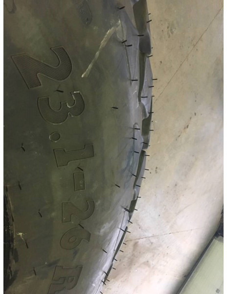 SWT 23.1 - 26 - Gume in platišča za Gradbeni stroj: slika 2 SWT 23.1 - 26 - Gume in platišča za Gradbeni stroj: slika 2