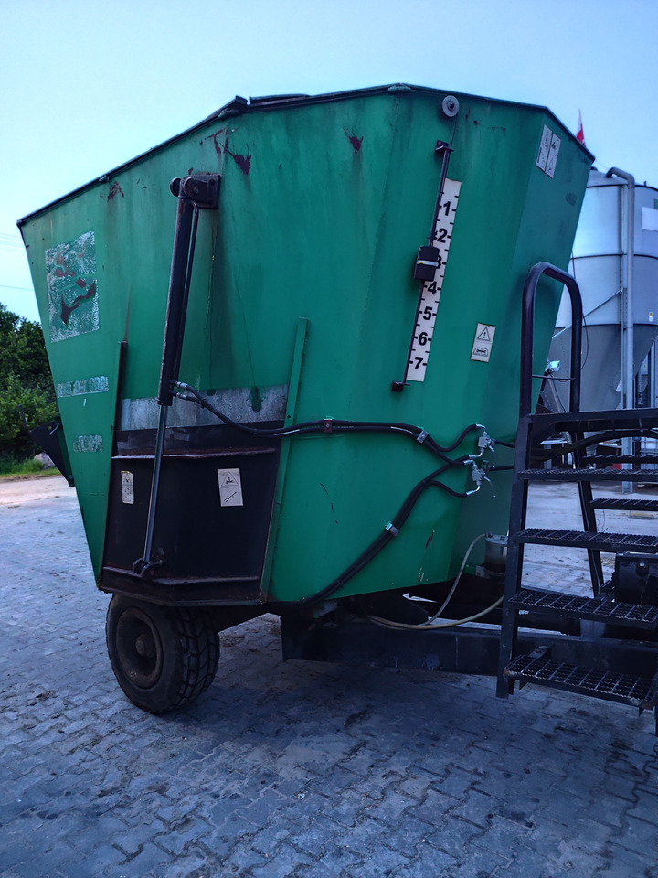 Auto-Agro T-011 - Mešalnik za krmo: slika 3 Auto-Agro T-011 - Mešalnik za krmo: slika 3