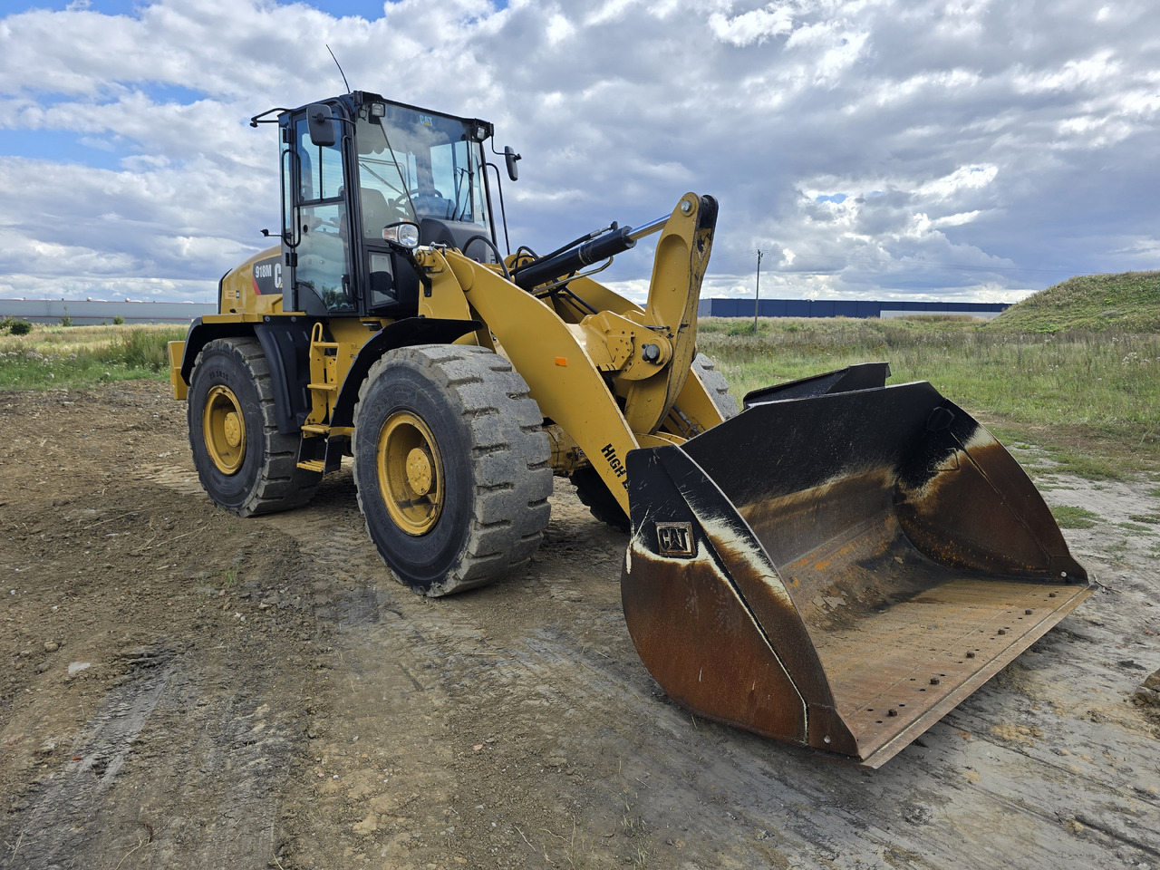 CATERPILLAR 918 M - Kolesni nakladalec: slika 2 CATERPILLAR 918 M - Kolesni nakladalec: slika 2