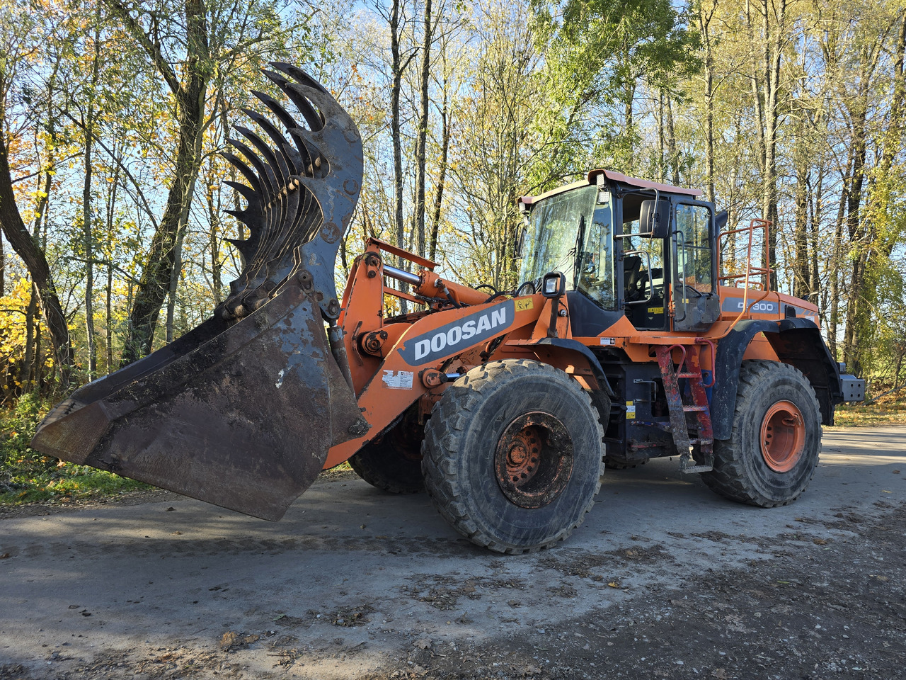 DOOSAN DL300-3 z WAGĄ - Kolesni nakladalec: slika 3 DOOSAN DL300-3 z WAGĄ - Kolesni nakladalec: slika 3