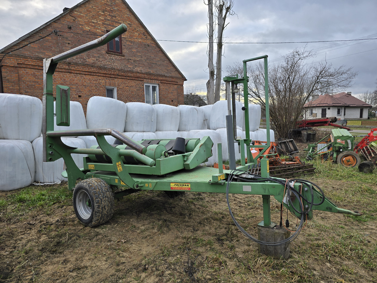 FACHMAN Owijarka - Ovijalnik za bale: slika 1 FACHMAN Owijarka - Ovijalnik za bale: slika 1