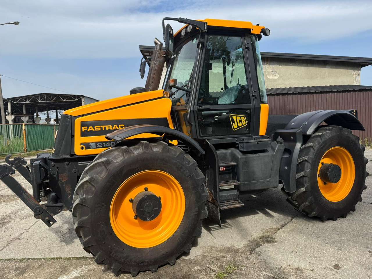 JCB FASTRAC 2140 - Traktor: slika 2 JCB FASTRAC 2140 - Traktor: slika 2