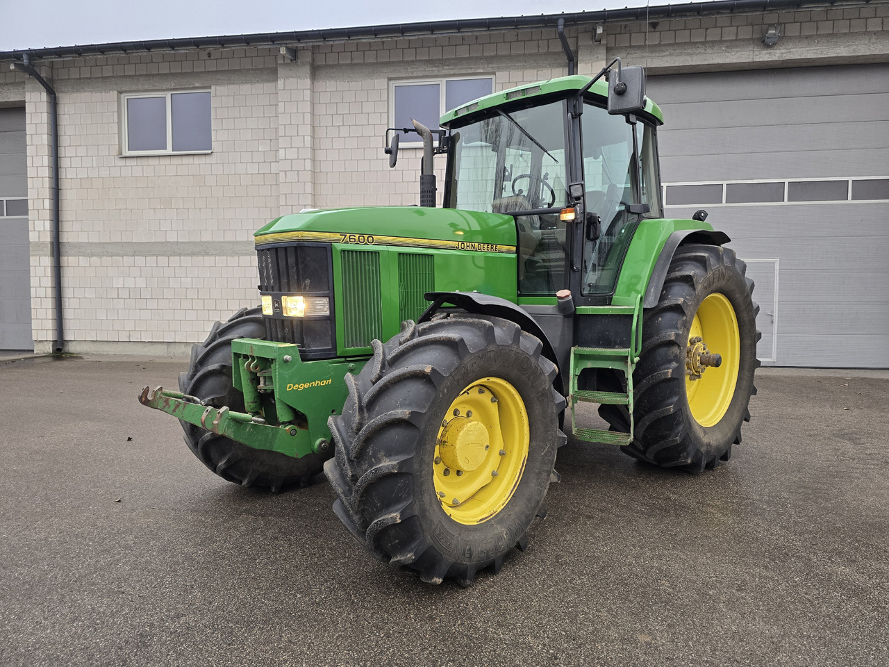JOHN DEERE 7600 - Traktor: slika 4 JOHN DEERE 7600 - Traktor: slika 4