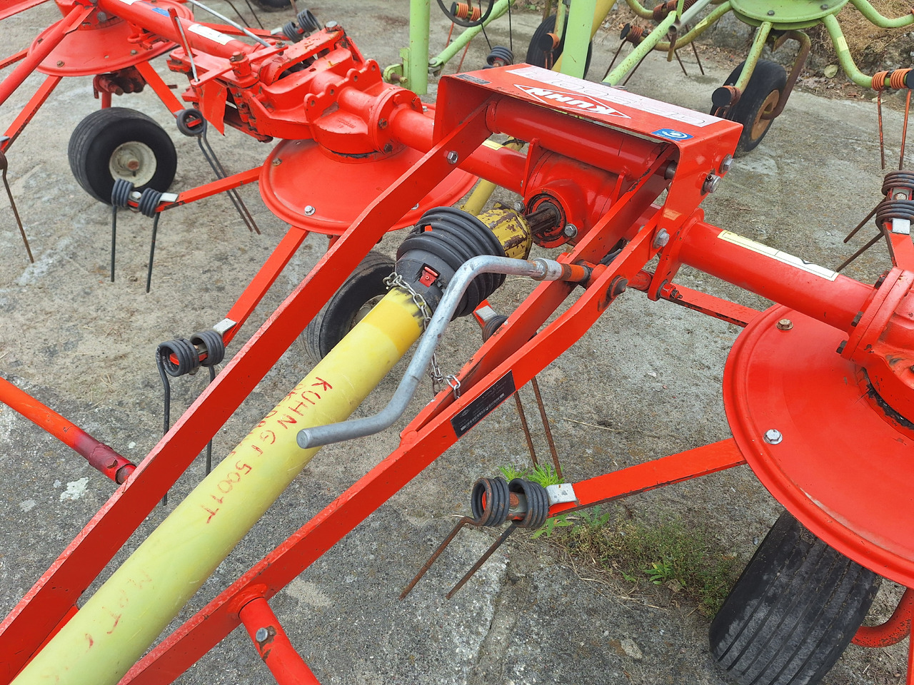 KUHN 5001T - Obračalnik/ Zgrabljalnik: slika 4 KUHN 5001T - Obračalnik/ Zgrabljalnik: slika 4