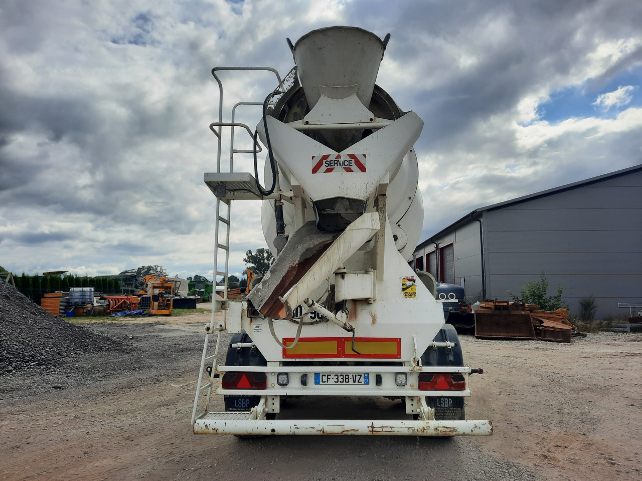 LIEBHERR 10 m3 - Polprikolica mešalec betona: slika 5 LIEBHERR 10 m3 - Polprikolica mešalec betona: slika 5