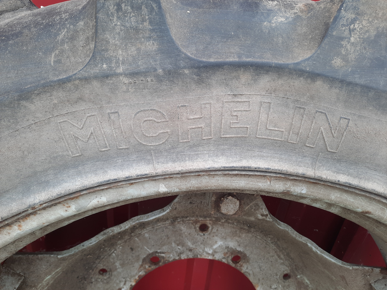 MICHELIN BIB X 9.5 R32 - Kompletno kolo za Kmetijski stroj: slika 4 MICHELIN BIB X 9.5 R32 - Kompletno kolo za Kmetijski stroj: slika 4