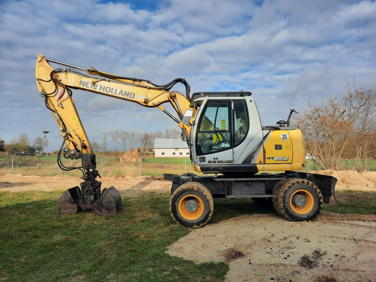 NEW HOLLAND WE150C - Bager na kolesih: slika 3 NEW HOLLAND WE150C - Bager na kolesih: slika 3