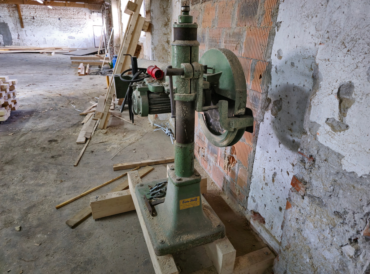 Piła Radialna EISEN-WOLFF 500 mm / 5,5 kW - Lesnoobdelovalni stroj: slika 4 Piła Radialna EISEN-WOLFF 500 mm / 5,5 kW - Lesnoobdelovalni stroj: slika 4