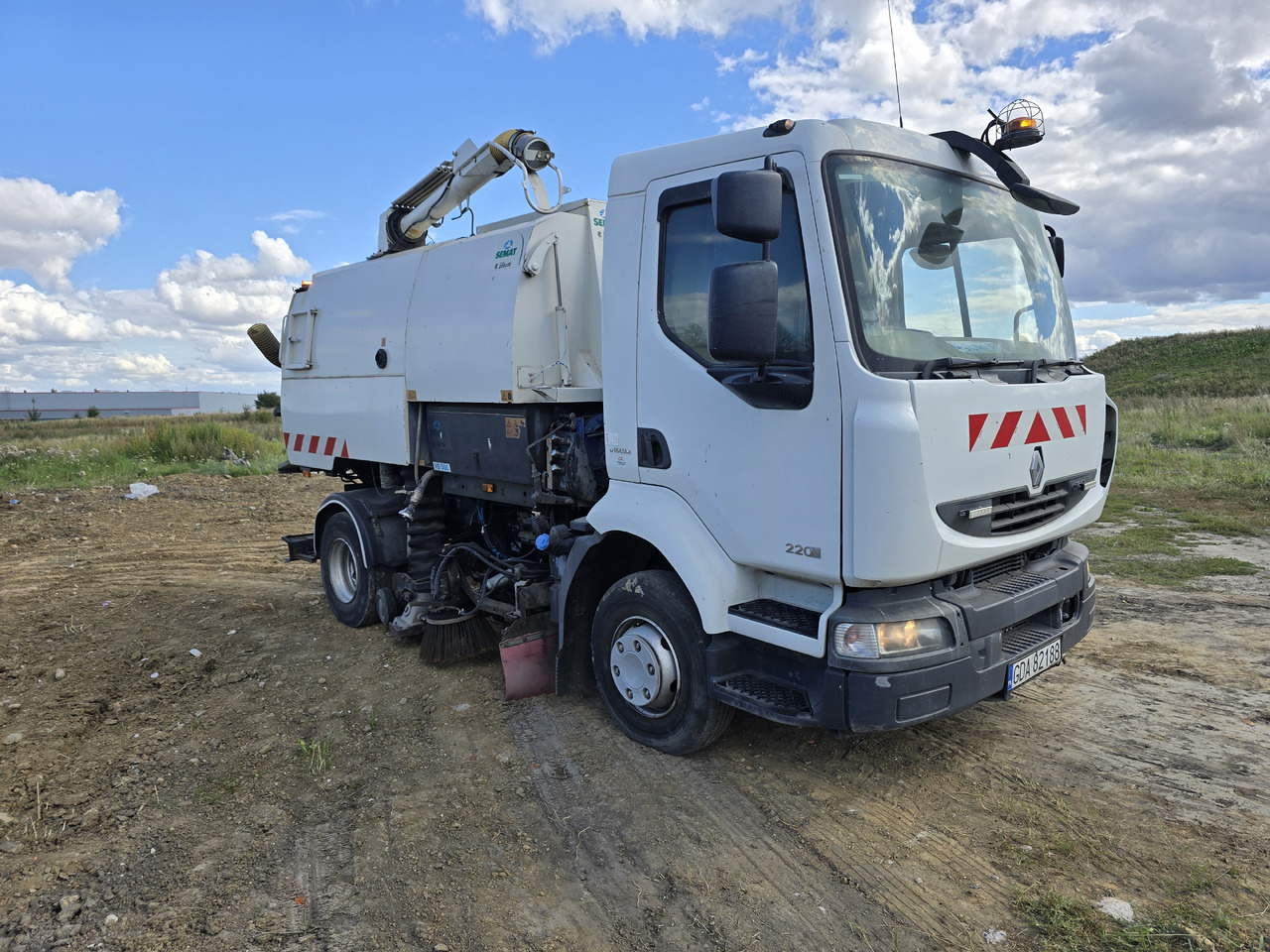 RENAULT Midlum - Vozilo za pometanje: slika 1 RENAULT Midlum - Vozilo za pometanje: slika 1