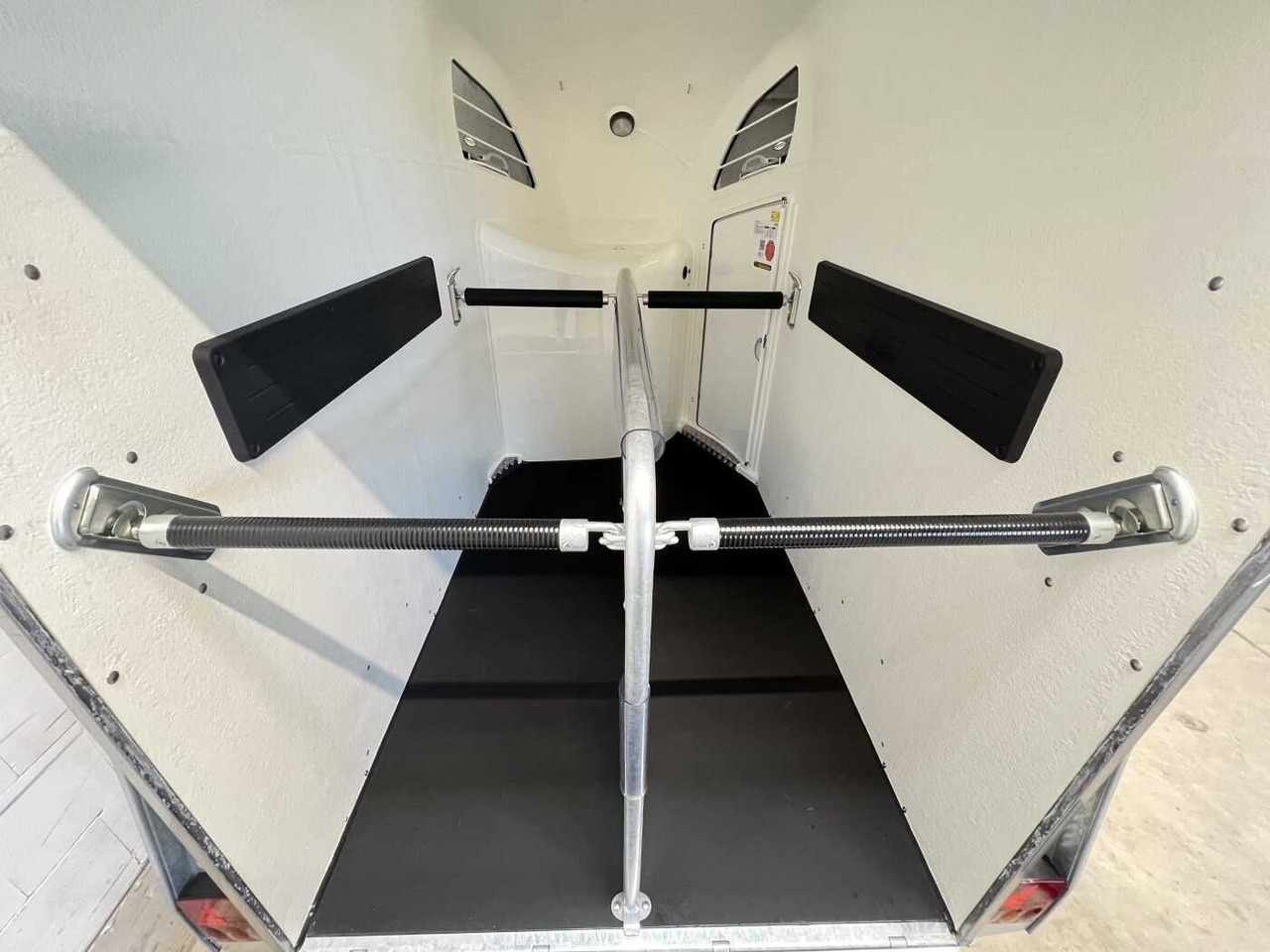 BOECKMANN Comfort Neu Pferdeanhänger - Prikolica za konje: slika 5 BOECKMANN Comfort Neu Pferdeanhänger - Prikolica za konje: slika 5