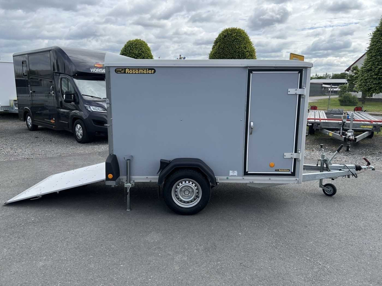 BOECKMANN KT 2513/135 F Tür TKL Stützen Kofferanhänger - Prikolica zabojnik: slika 1 BOECKMANN KT 2513/135 F Tür TKL Stützen Kofferanhänger - Prikolica zabojnik: slika 1