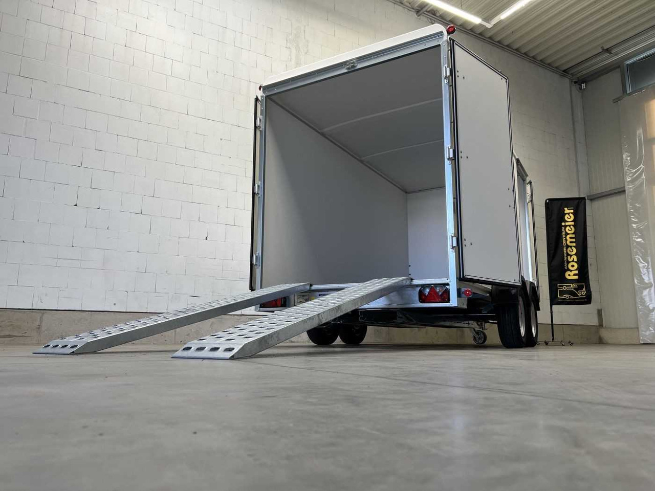 BOECKMANN KT 4018/27 H Eco XXL Tür Ramp Kofferanhänger - Prikolica zabojnik: slika 4 BOECKMANN KT 4018/27 H Eco XXL Tür Ramp Kofferanhänger - Prikolica zabojnik: slika 4