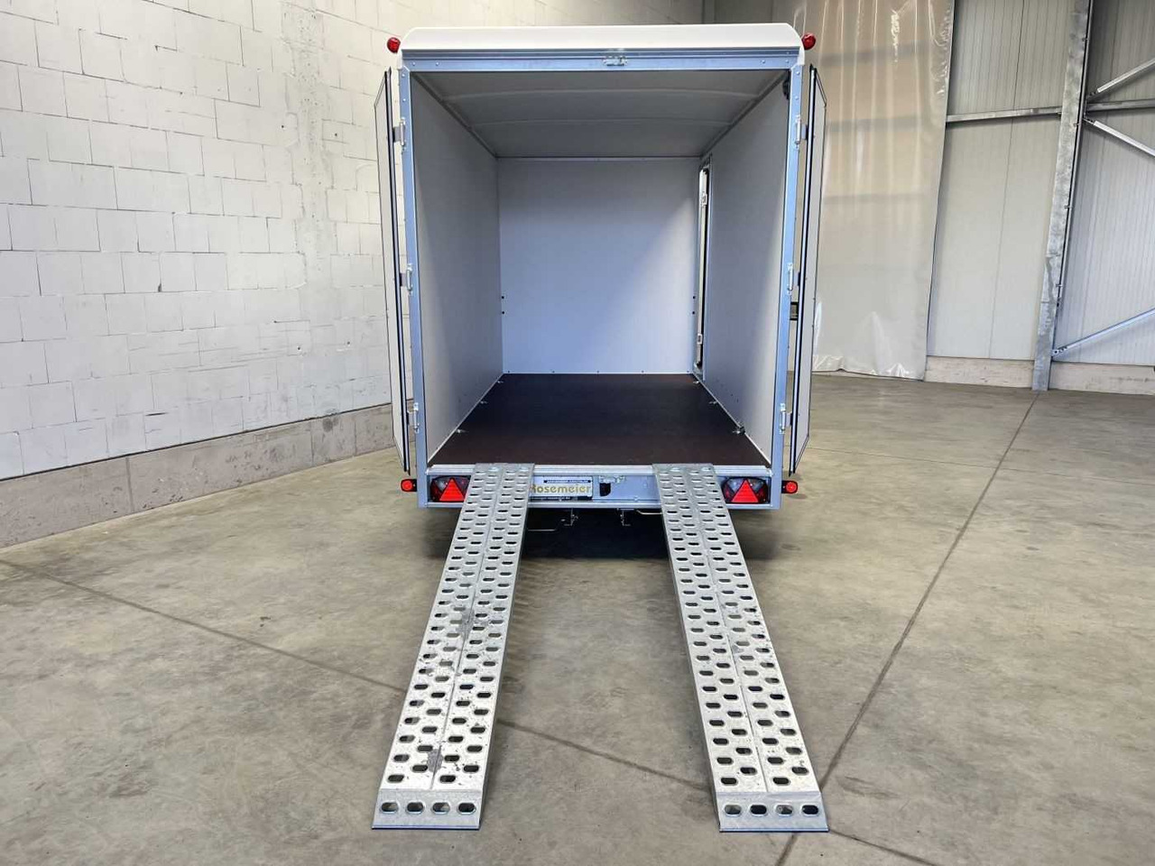 BOECKMANN KT 4018/27 H Eco XXL Tür Ramp Kofferanhänger - Prikolica zabojnik: slika 2 BOECKMANN KT 4018/27 H Eco XXL Tür Ramp Kofferanhänger - Prikolica zabojnik: slika 2