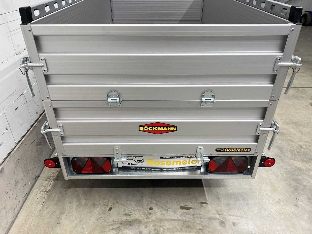 BOECKMANN TL-AL 2111/75 BW-Aufsatz+Stütz Kastenanhänger un - Avtomobilska prikolica: slika 3 BOECKMANN TL-AL 2111/75 BW-Aufsatz+Stütz Kastenanhänger un - Avtomobilska prikolica: slika 3