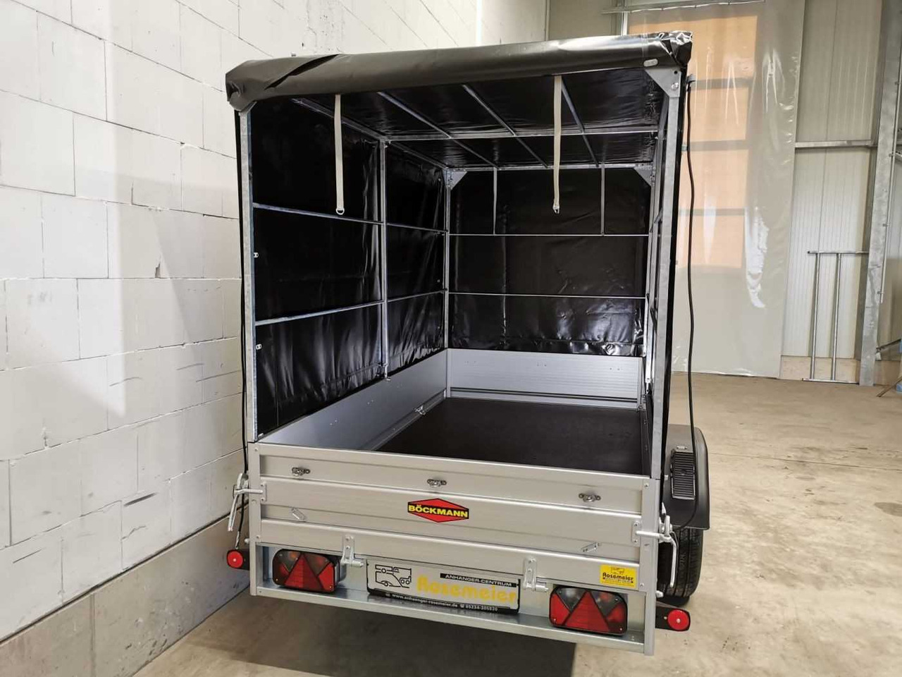 Nov Avtomobilska prikolica BOECKMANN TL-AL 2513/135 Eco XXL Plane Kastenanhänger gebr: slika 27
