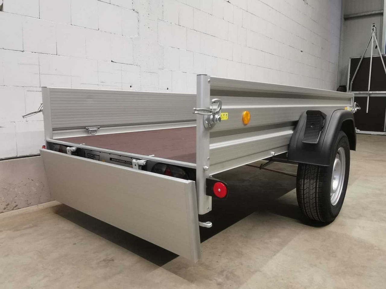 BOECKMANN TL-AL 2513/135 Stkl Kastenanhänger gebremst - Avtomobilska prikolica: slika 5 BOECKMANN TL-AL 2513/135 Stkl Kastenanhänger gebremst - Avtomobilska prikolica: slika 5