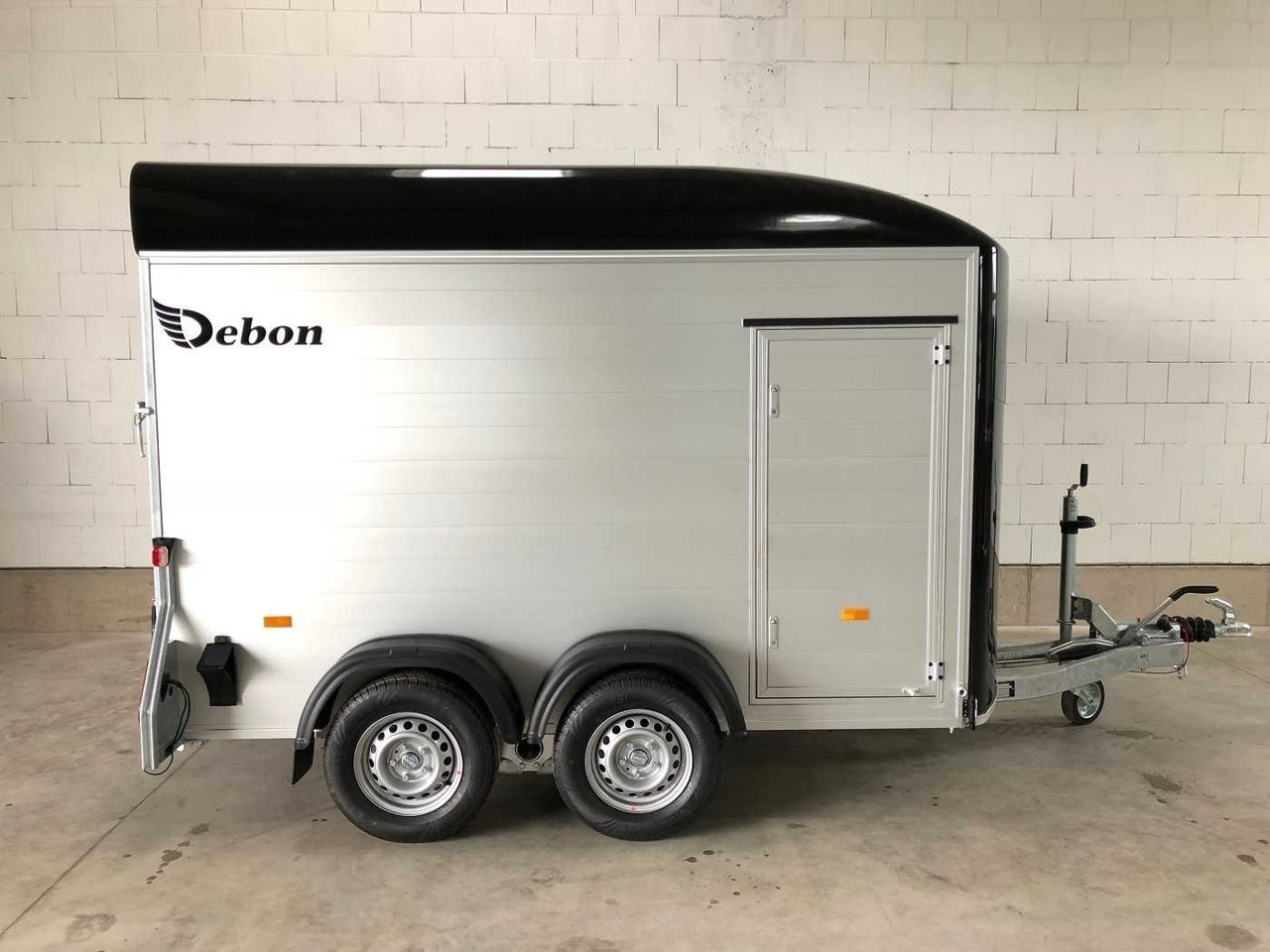 CHEVAL LIBERTE C500 Roadster 2 Türen Kofferanhänger - Prikolica za prevoz motorjev: slika 5 CHEVAL LIBERTE C500 Roadster 2 Türen Kofferanhänger - Prikolica za prevoz motorjev: slika 5