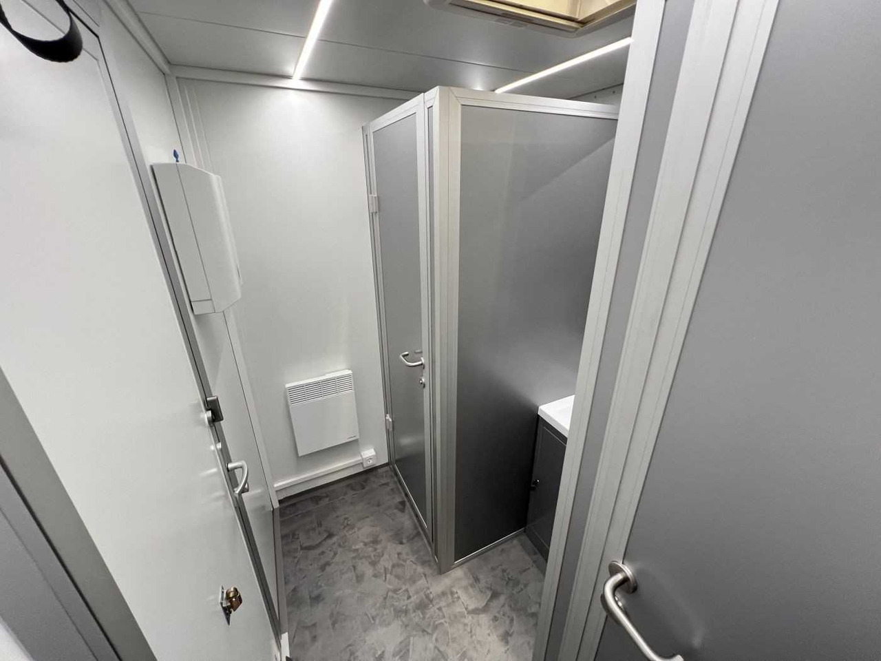 ROSEMEIER VE 2 Damen, 1 Herren, 2 Urinale Toilettenanhänger - Gradbeni kontejner, Prikolica: slika 4 ROSEMEIER VE 2 Damen, 1 Herren, 2 Urinale Toilettenanhänger - Gradbeni kontejner, Prikolica: slika 4